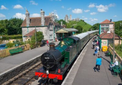 Corfe Castle Tours